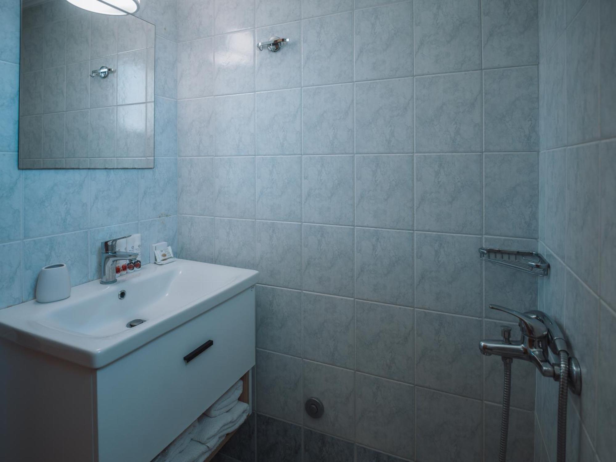 Giosifaki Hotell Vári Exteriör bild