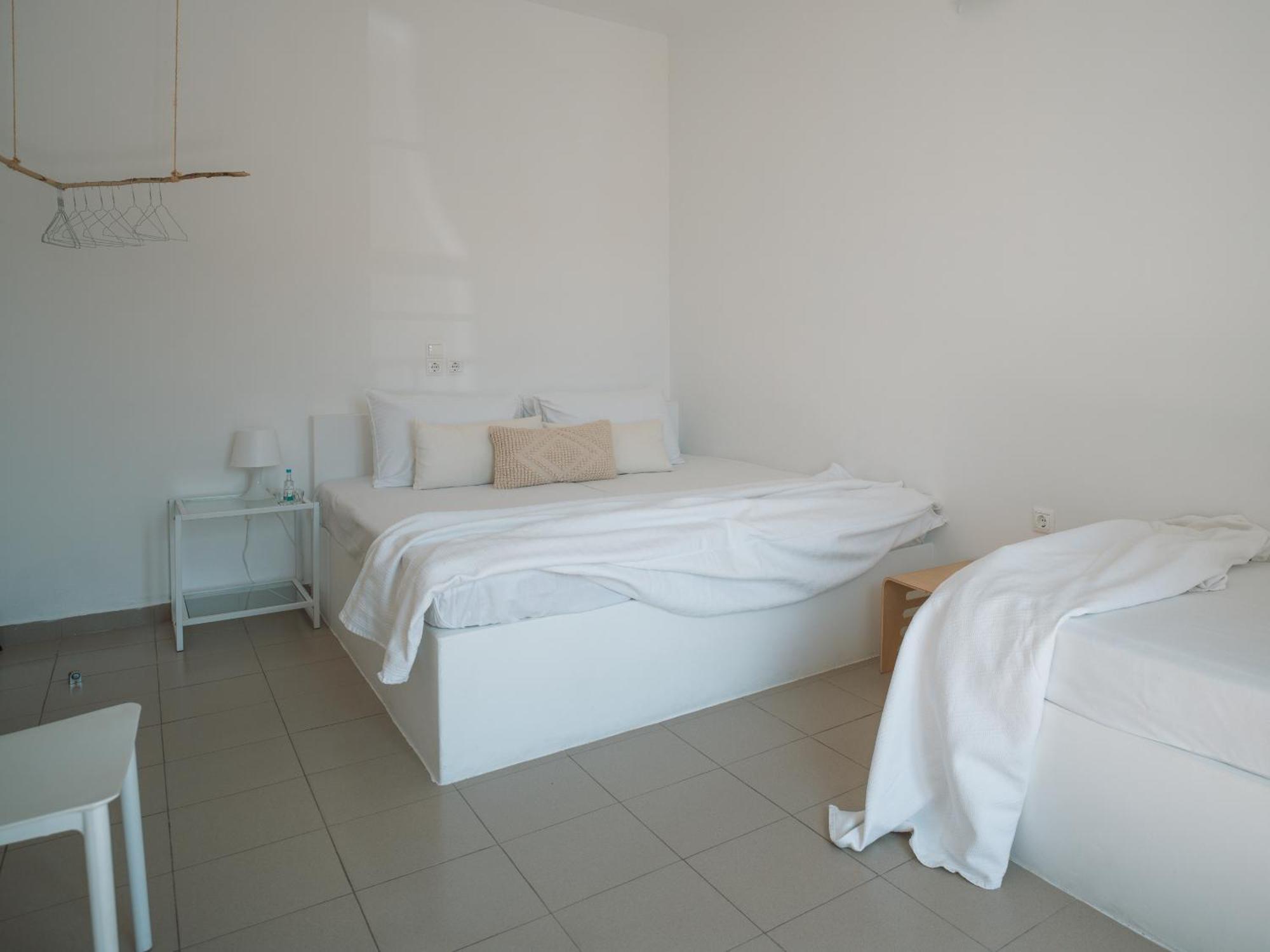 Giosifaki Hotell Vári Exteriör bild