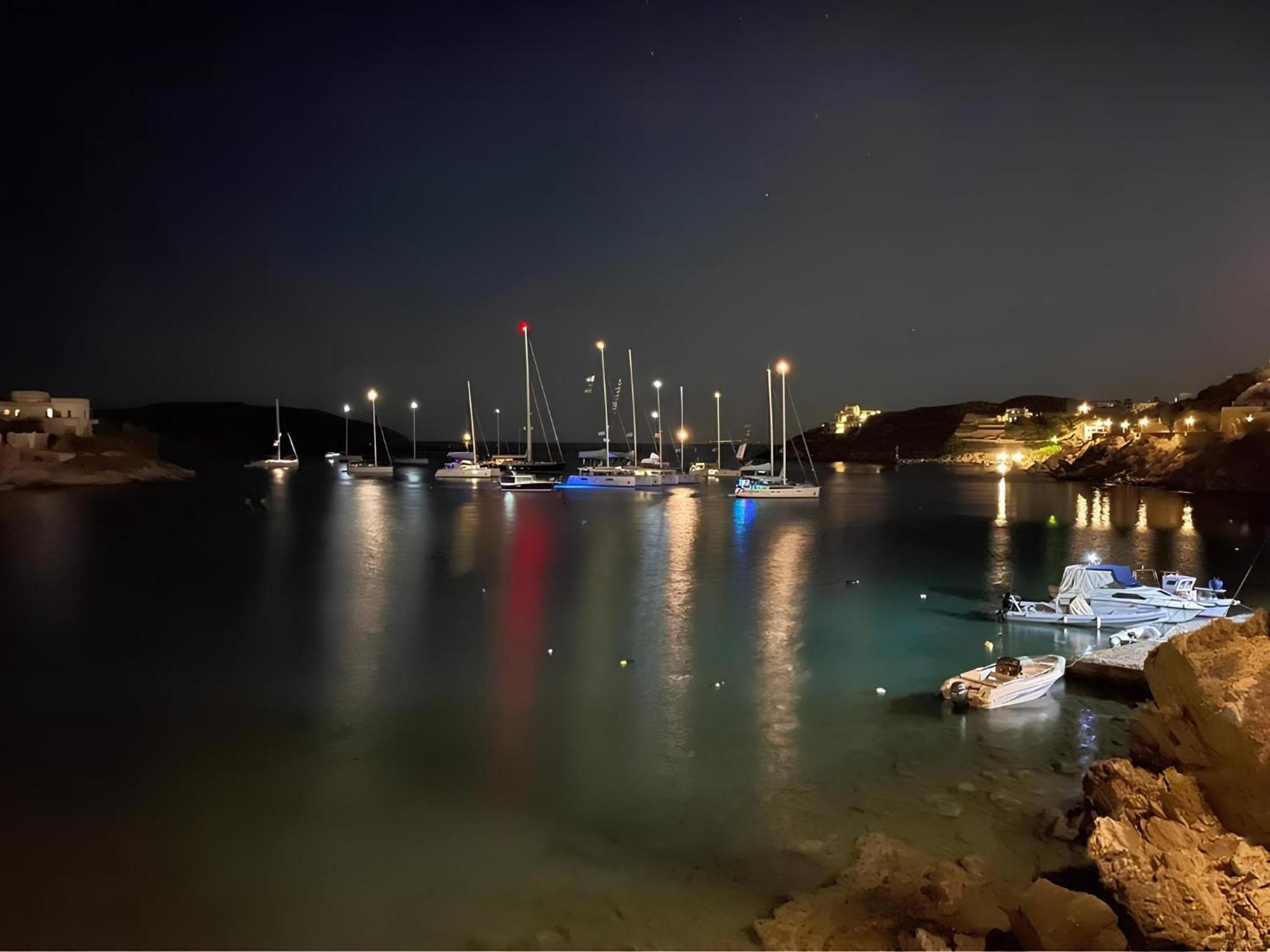 Giosifaki Hotell Vári Exteriör bild